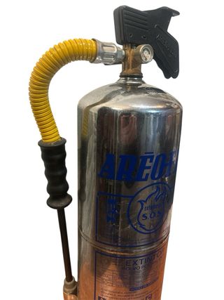 Extintor Vintage Arēo-feu Plateado año 1989