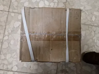 2 Cajas de remaches precintadas + sueltos.