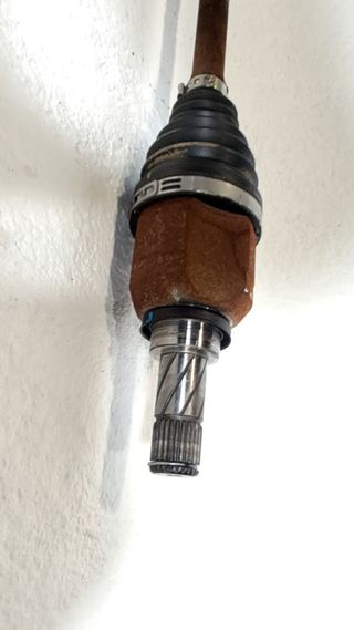 TRANSMISION DELANTERA IZQUIERDA DACIA LOGAN II