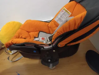 Silla de coche Grupo 0 naranja precio negociable