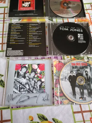 CD musicali The Platters, Tom Jones, Bee Gees