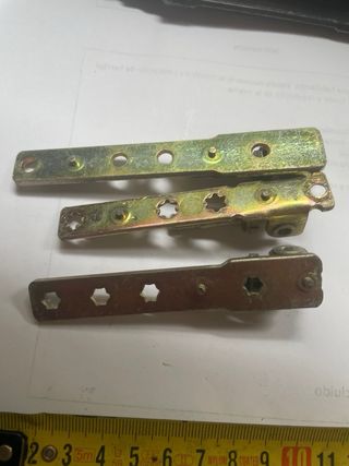 Bisagras Oscilantes para Ventanas