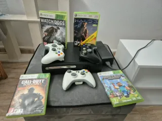 Xbox 360 con 4 videojuegos
