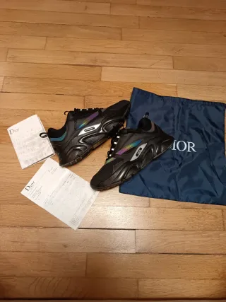 B22 Scarpe Uomo Taglia 45 veste un po stretto