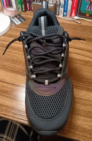 B22 Scarpe Uomo Taglia 45 veste un po stretto