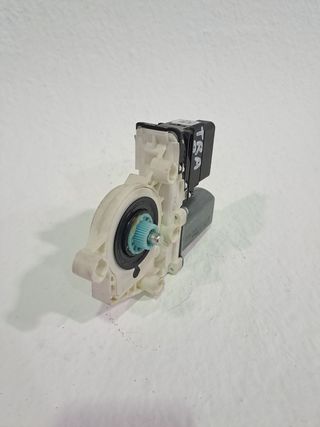 MOTOR ELEVALUNAS TRASERO DERECHO VOLKSWAGEN PASSAT BERLINA (