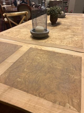 Mesa de comedor antigua