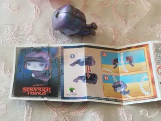 Statuetta Stranger Things Kinder Joy