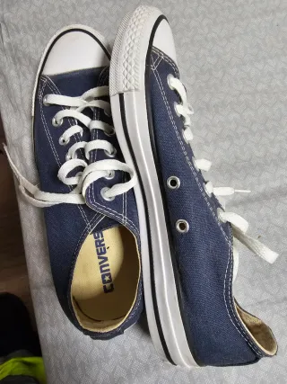 Converse Azul y Blanco Talla 40