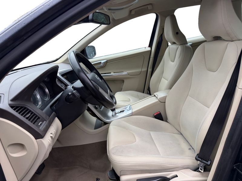 Volvo XC60 D3 Momentum 2013, foto 10