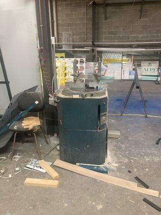 Sierra tronzadora aluminio neumática