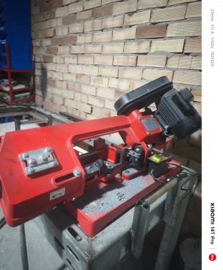 Sierra de cinta para metal