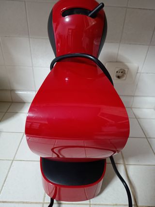 Cafetera Dolce Gusto Roja
