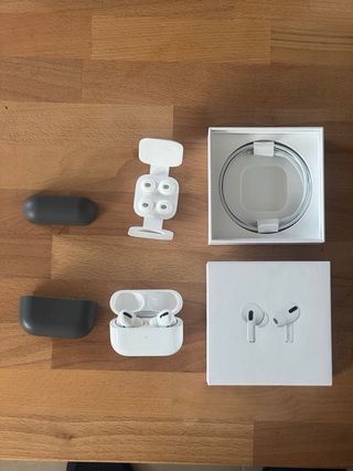 AirPods Pro Apple