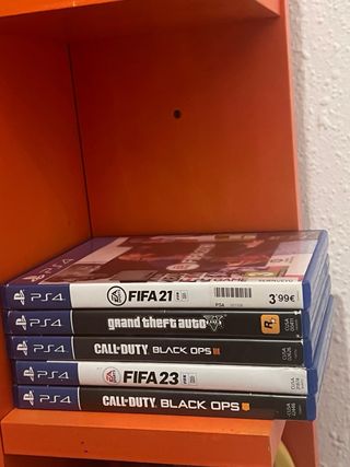 PS4 + 2 mandos + Monitor + 5 juegos