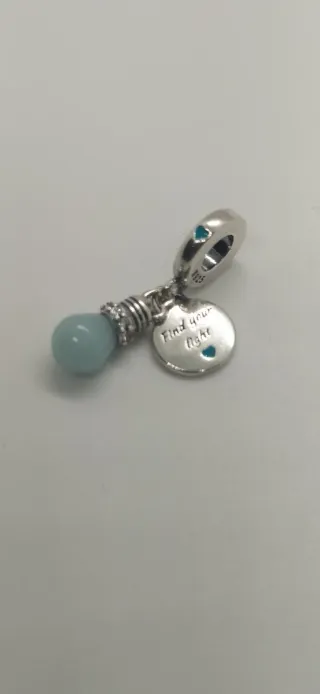 Charm de plata