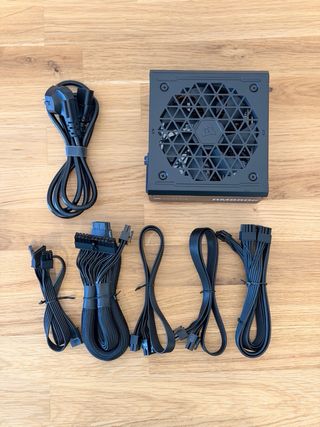 Corsair RM850e ATX 3.0 PCIe 5.0