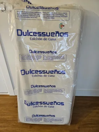 Colchón + Ropa de Cuna