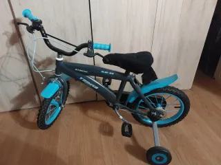Bicicleta infantil Blue Ice con ruedines Nueva