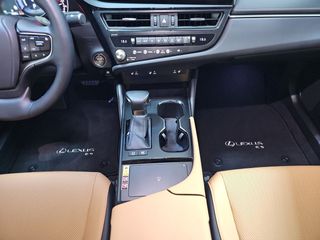 Lexus ES 2.5 300h Premium