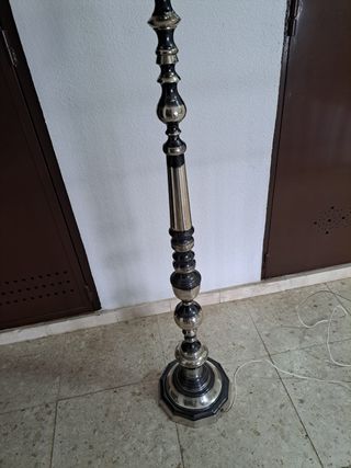 Lámpara de pie salón beige y plata