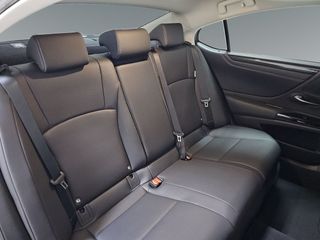 Lexus ES 2.5 300h Premium