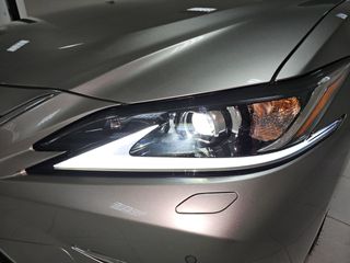 Lexus ES 2.5 300h Premium