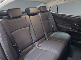 Lexus ES 2.5 300h Premium