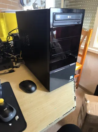 Ordenador dual core 2gb DDR3 gt210 SSD 120