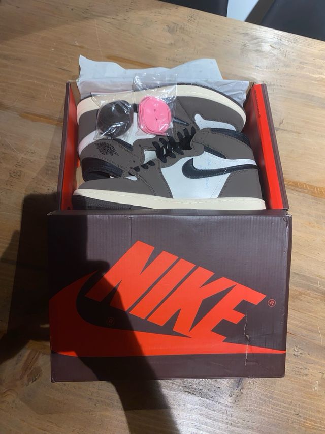 Nike Jordan 1 Travis Scott