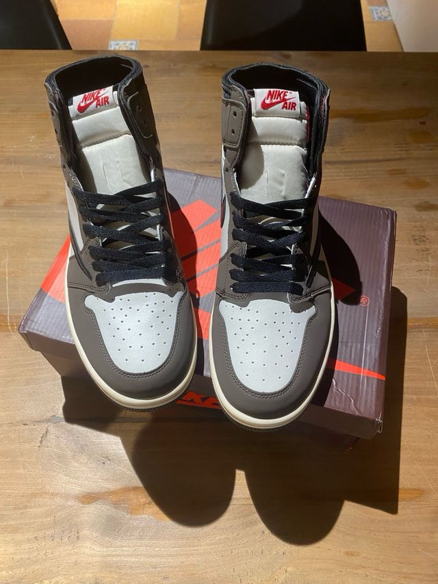 Nike Jordan 1 Travis Scott