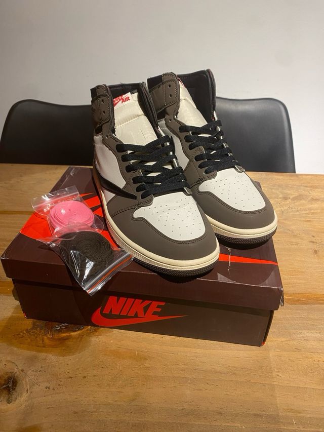 Nike Jordan 1 Travis Scott