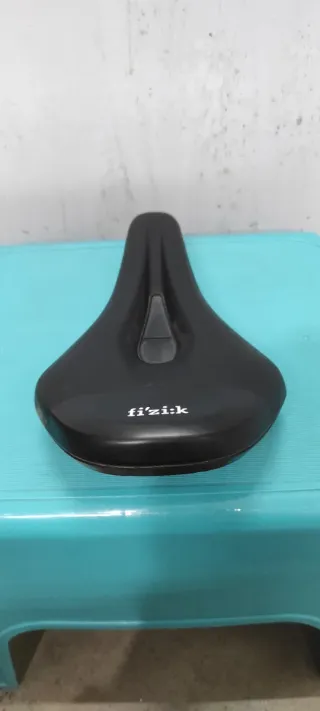 Sillín de Bicicleta Fizik Aidon Terra