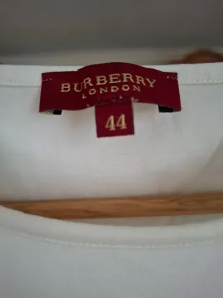 Camiseta Burberry Estampada.