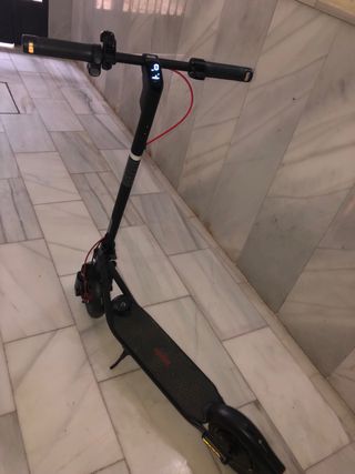 Patinete eléctrico Ninebot F2 venta en mano. Nuevo