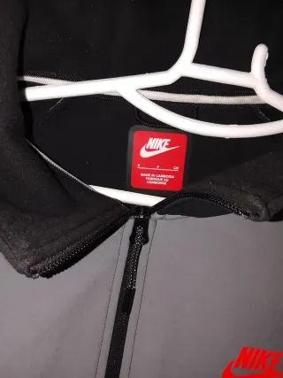 Sudadera Nike Tech Negra y Gris