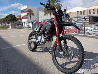 Rieju MRT 125 LC Pro Black Edition