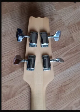 Bajo Eléctrico Vantage Matsumoku