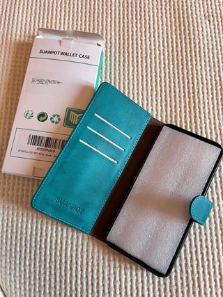 Cover iPhone 15 Plus con chiusura magnetica