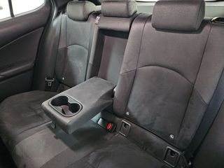 Lexus UX 2.0 300h UX