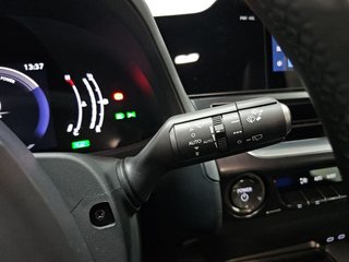 Lexus UX 2.0 300h UX