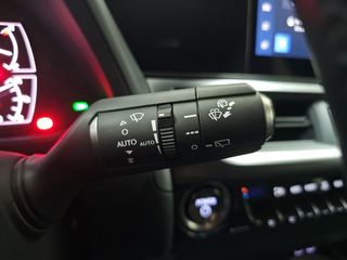 Lexus UX 2.0 250h Premium