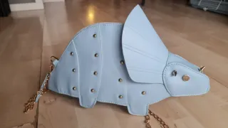 Bolso Clutch Dinosaurio Triceratops Azul Dorado