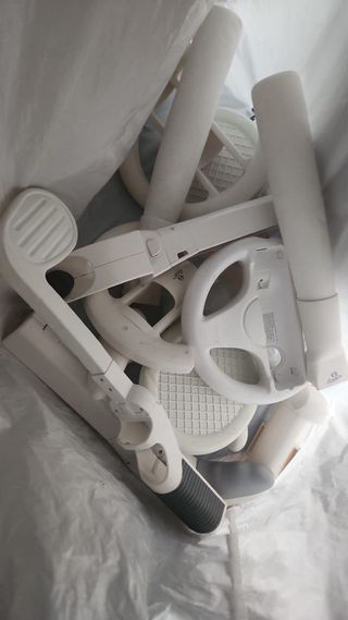 Nintendo Wii + Balance Board + 2 Mandos