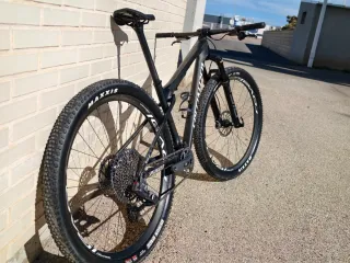 Specialized Epic World Cup Expert 2024. Talla M