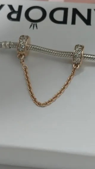 Cadena seguridad Pandora con circonitas.