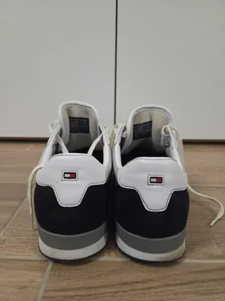 Scarpe Tommy Hilfiger grigie e bianche n.43