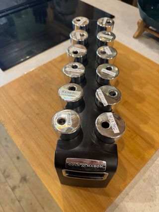 Especiero 12 botes cristal y metal