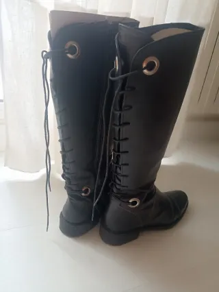 Botas altas de piel negras talla 37