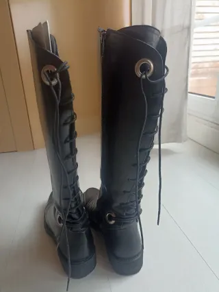 Botas altas de piel negras talla 37